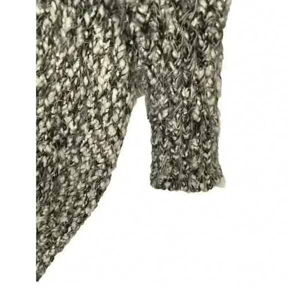 Penelope Leroy Paris Women’s Medium Fuzzy Black And White Cozy Cardigan - Picture 5 of 6